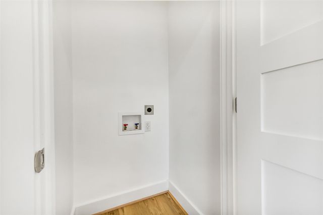 1326 Hawaii Drive, Tiki Island, TX 77554