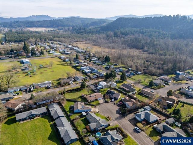 2968 Kalmia Ct, Sweet Home, OR 97386