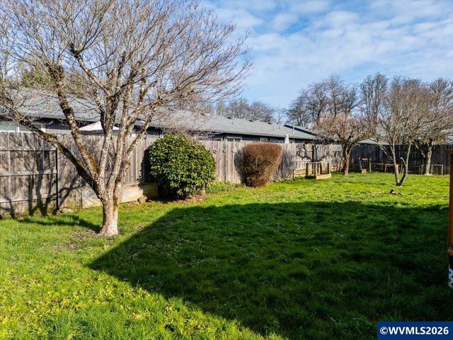 2968 Kalmia Ct, Sweet Home, OR 97386