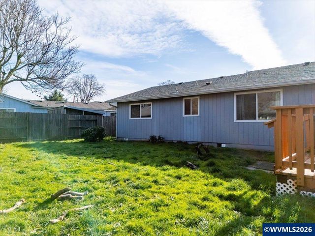 2968 Kalmia Ct, Sweet Home, OR 97386