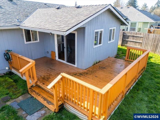 2968 Kalmia Ct, Sweet Home, OR 97386