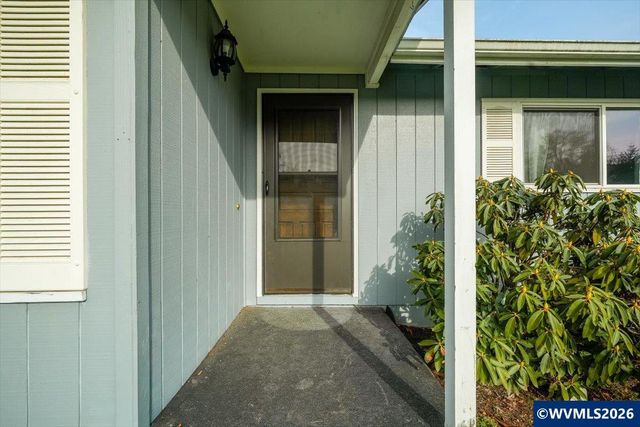 2968 Kalmia Ct, Sweet Home, OR 97386