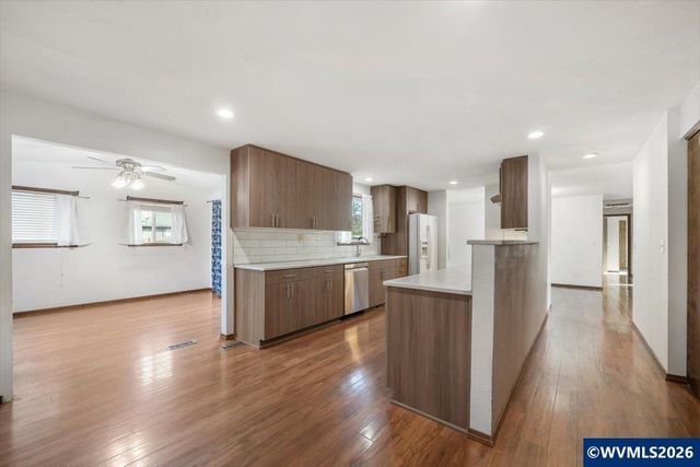 2968 Kalmia Ct, Sweet Home, OR 97386