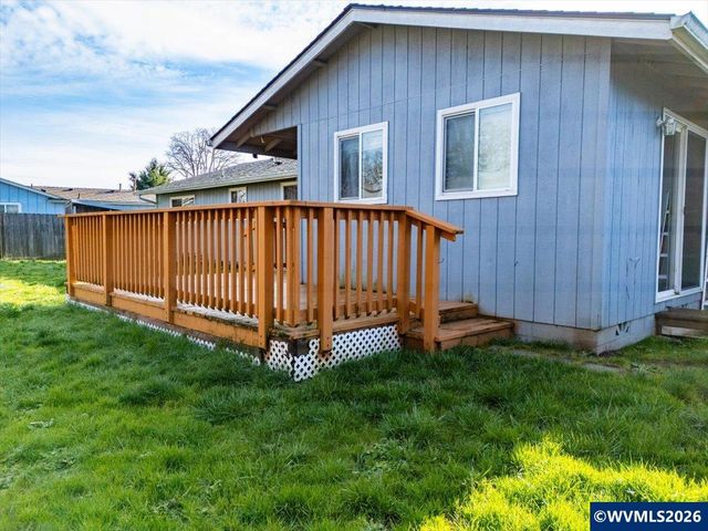 2968 Kalmia Ct, Sweet Home, OR 97386