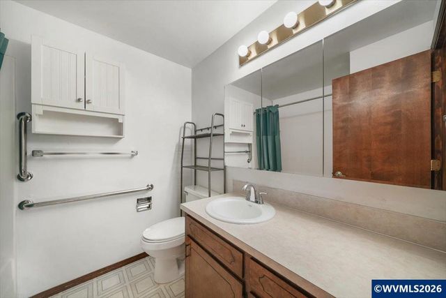 2968 Kalmia Ct, Sweet Home, OR 97386