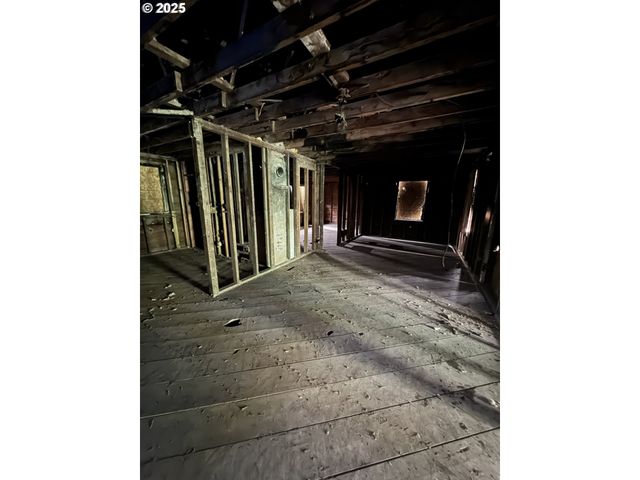 9400 Ne GERTZ Ct, Portland, OR 97211