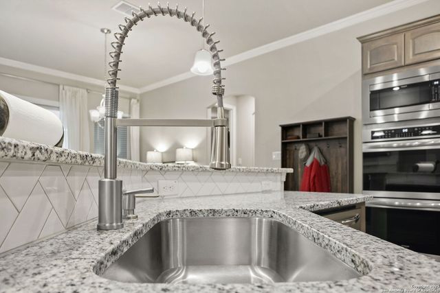 280 Lawrence, Castroville, TX 78009