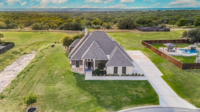 280 Lawrence, Castroville, TX 78009