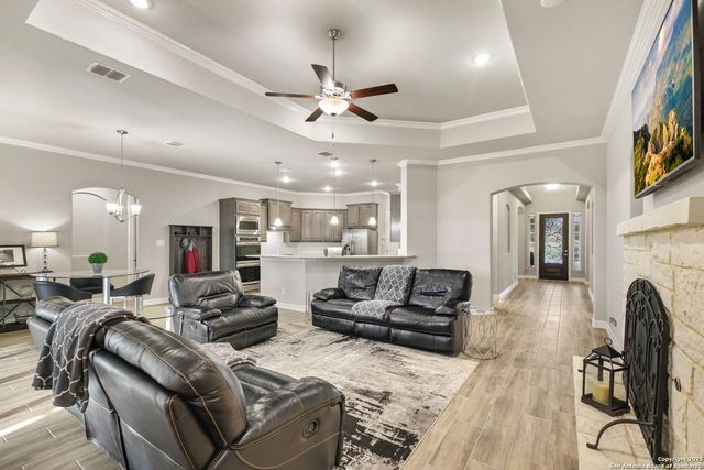 280 Lawrence, Castroville, TX 78009