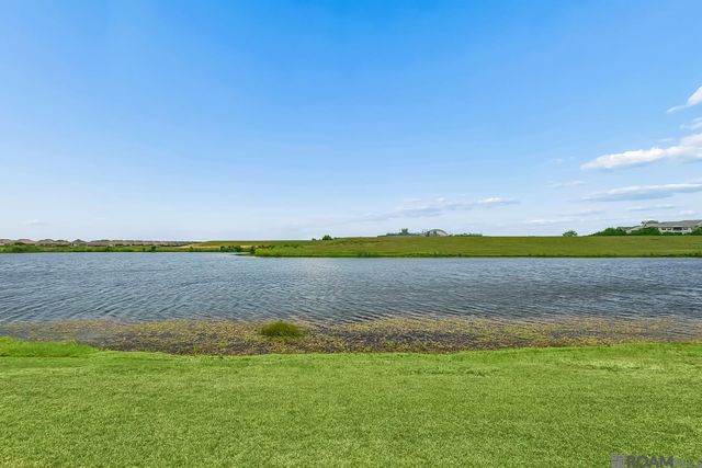 7821 Camellia Bud Ct, Slidell, LA 70461