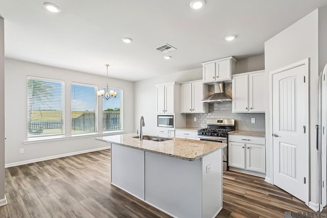 7821 Camellia Bud Ct, Slidell, LA 70461