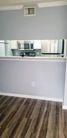 501 W 26th ST 327, Austin, TX 78705