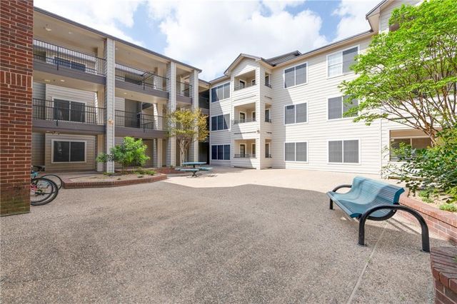 501 W 26th ST 327, Austin, TX 78705