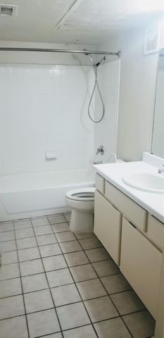 501 W 26th ST 327, Austin, TX 78705