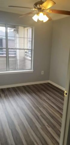 501 W 26th ST 327, Austin, TX 78705