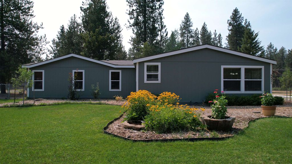 4067 Pine Meadows Dr, Loon Lake, WA 99148 photo 3