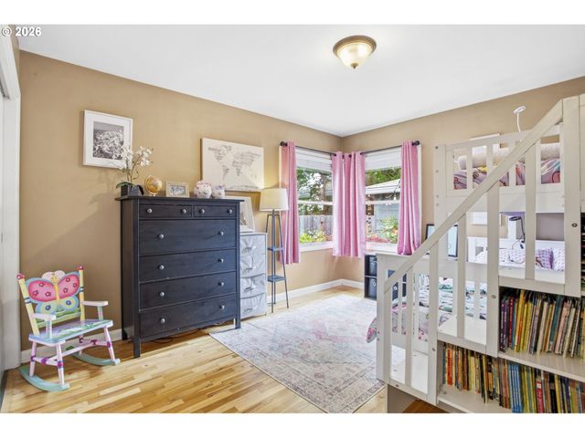 2507 N FARRAGUT St, Portland, OR 97217