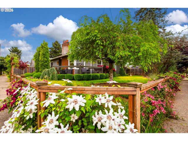 2507 N FARRAGUT St, Portland, OR 97217