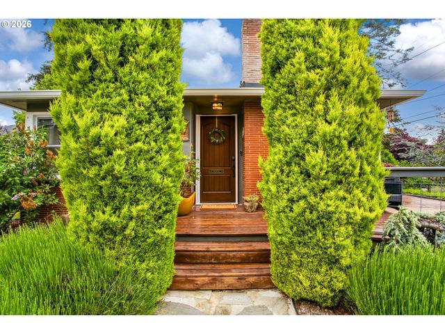 2507 N FARRAGUT St, Portland, OR 97217