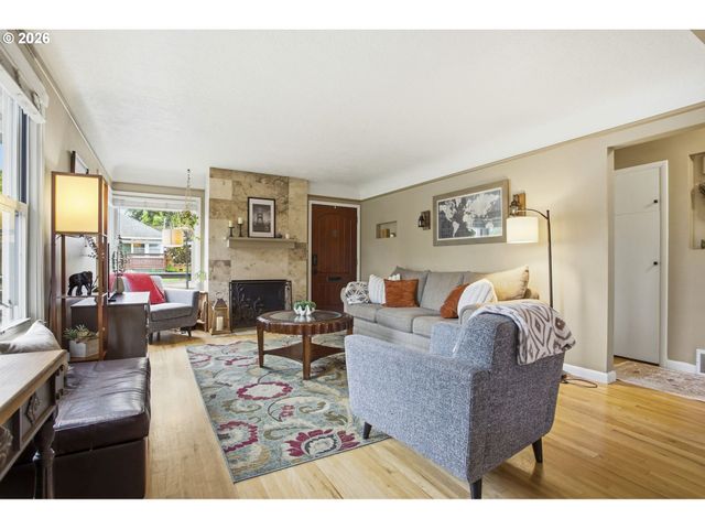 2507 N FARRAGUT St, Portland, OR 97217
