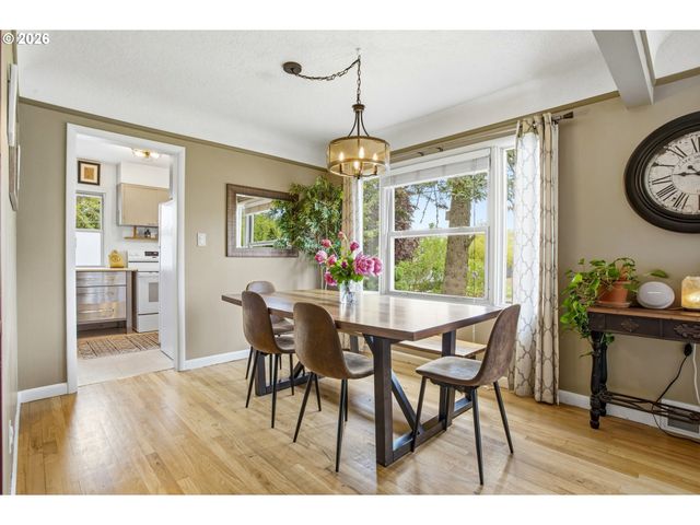 2507 N FARRAGUT St, Portland, OR 97217