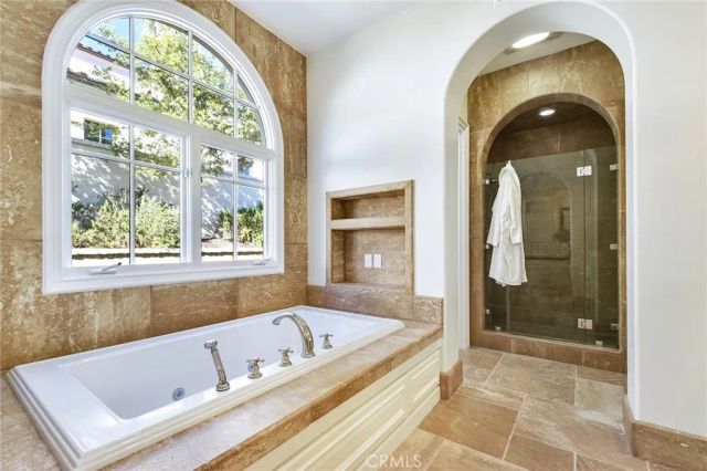 64 Archipelago Drive, Newport Coast, CA 92657