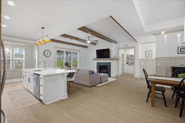 678 Breezewood Drive SE, Bolivia, NC 28422