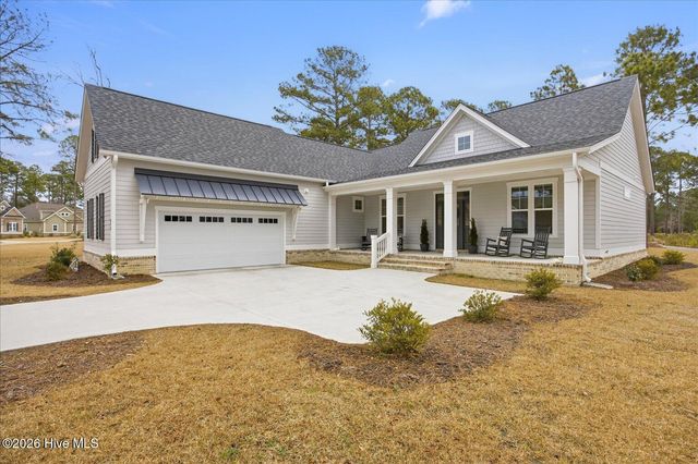 678 Breezewood Drive SE, Bolivia, NC 28422