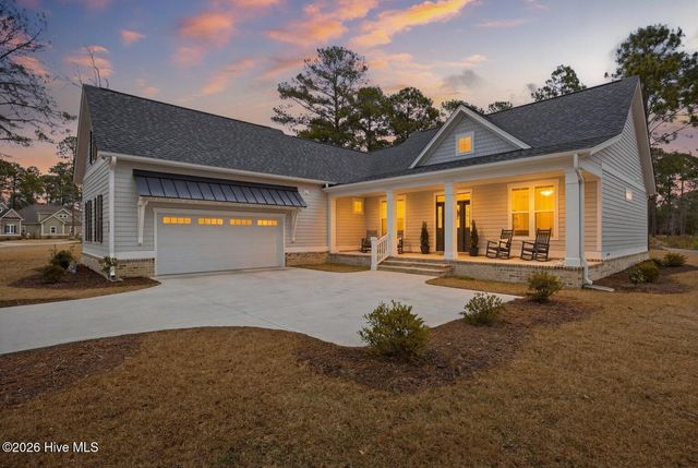 678 Breezewood Drive SE, Bolivia, NC 28422