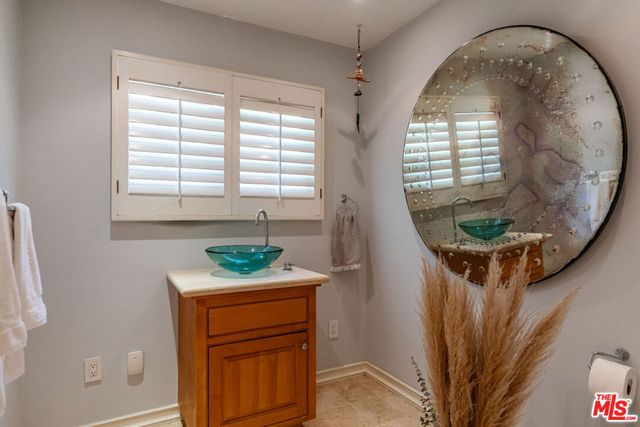 28850 Boniface Drive, Malibu, CA 90265