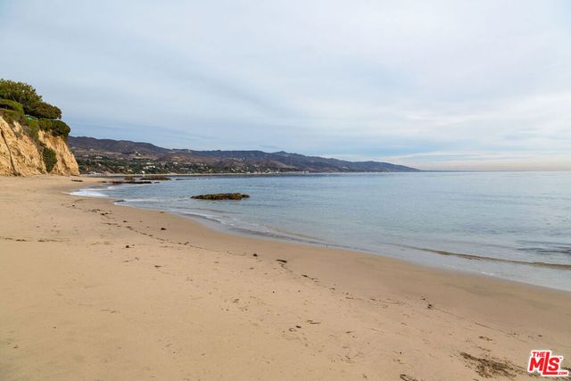 28850 Boniface Drive, Malibu, CA 90265