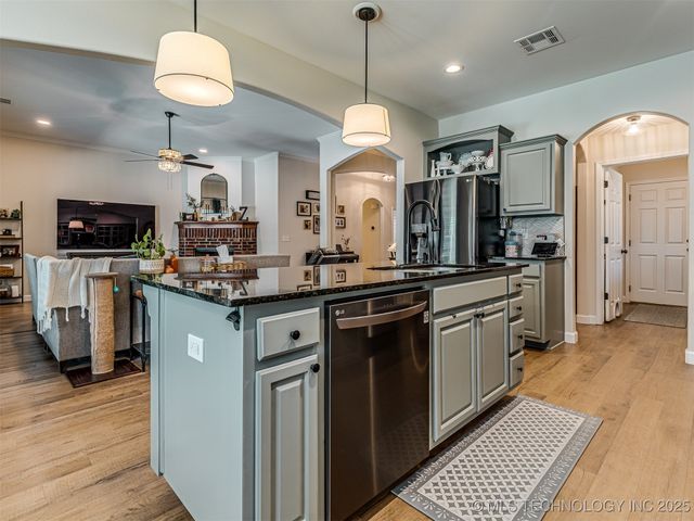 9501 E 92nd Street N, Owasso, OK 74055