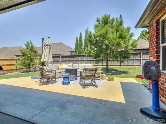 9501 E 92nd Street N, Owasso, OK 74055