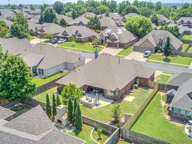 9501 E 92nd Street N, Owasso, OK 74055