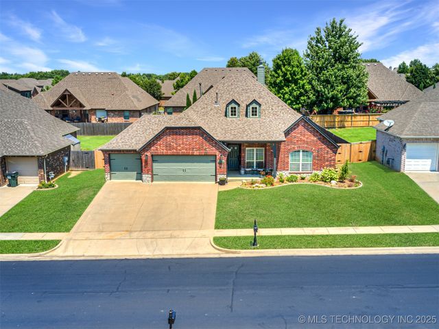 9501 E 92nd Street N, Owasso, OK 74055
