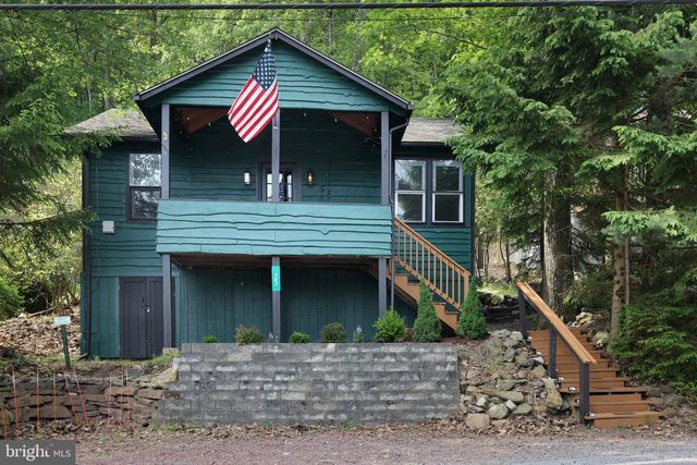 35 S LAKE DR, Lake Harmony, PA 18624