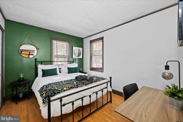 35 S LAKE DR, Lake Harmony, PA 18624