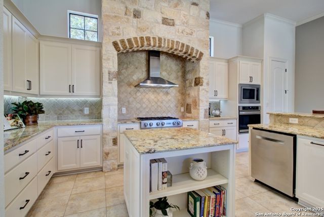 510 Shortcut, Canyon Lake, TX 78133