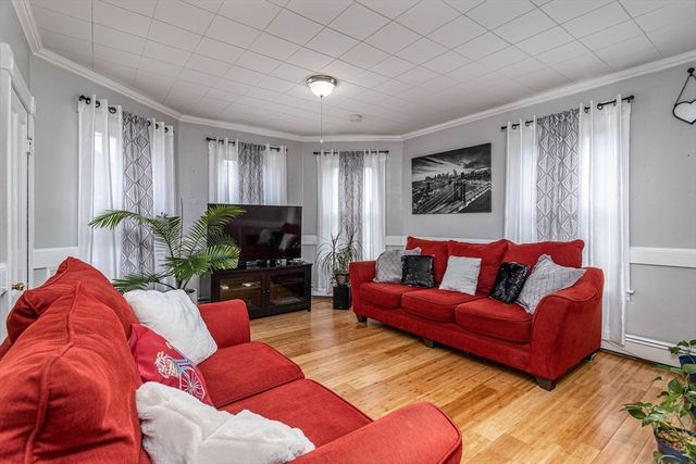 84 Jean St, Gardner, MA 01440