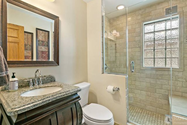 4 Windsor Court, South Barrington, IL 60010