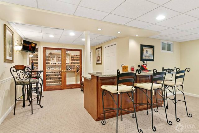 4 Windsor Court, South Barrington, IL 60010