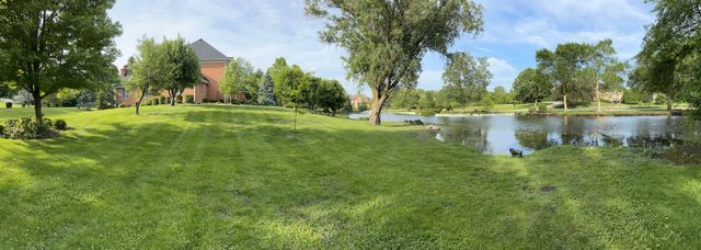 4 Windsor Court, South Barrington, IL 60010