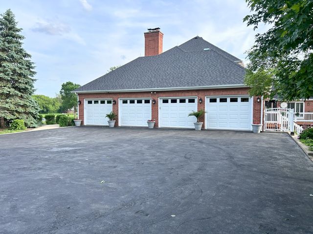 4 Windsor Court, South Barrington, IL 60010
