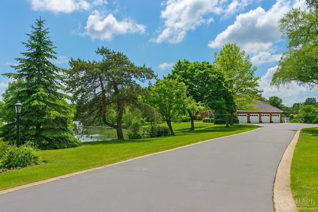 4 Windsor Court, South Barrington, IL 60010