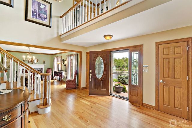 4 Windsor Court, South Barrington, IL 60010