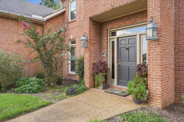 6781 Autumnwood Dr, Nashville, TN 37221