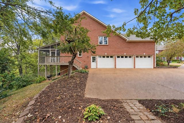 6781 Autumnwood Dr, Nashville, TN 37221