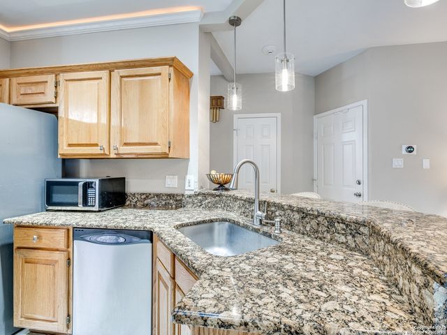 25027 Arrow Glen, San Antonio, TX 78258