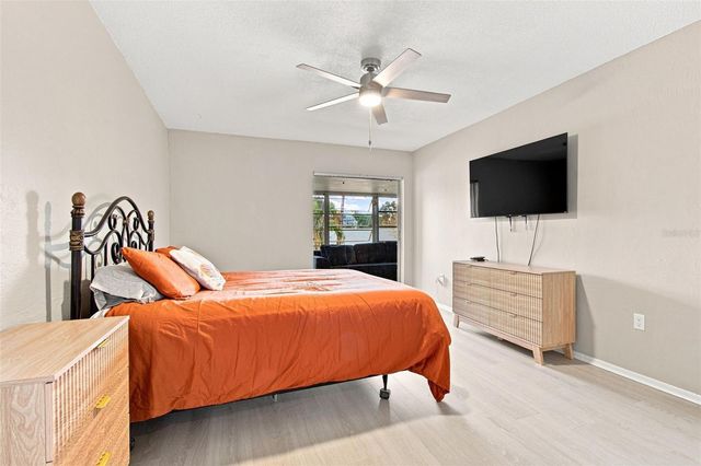 9945 47TH AVENUE N 205, St Petersburg, FL 33708