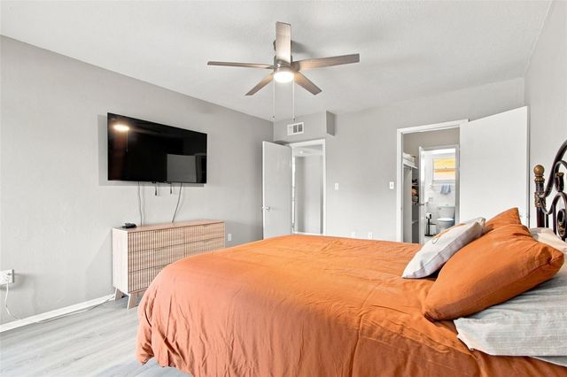 9945 47TH AVENUE N 205, St Petersburg, FL 33708